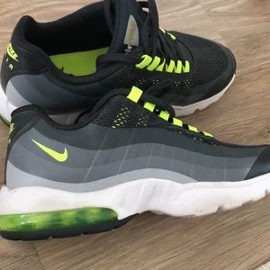 Nike Air Max 95 Black/Volt W 6.5